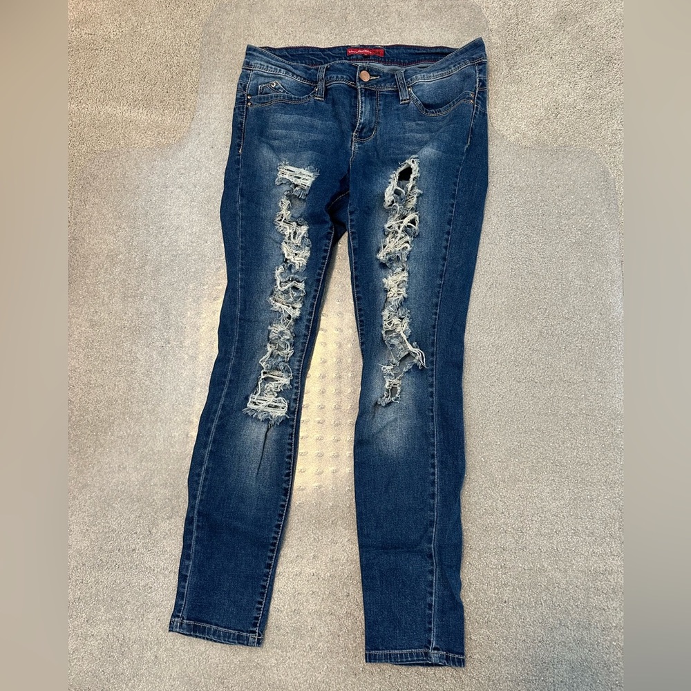 Ripped skinny jeans